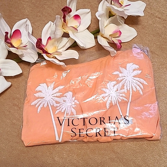 PINK Victoria's Secret Tops - NWOT - PINK VS Tank Top